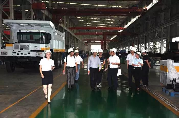 博世力士樂高層到訪宇通工業(yè)園區(qū) 博世力士樂高層到訪宇通工業(yè)園區(qū)