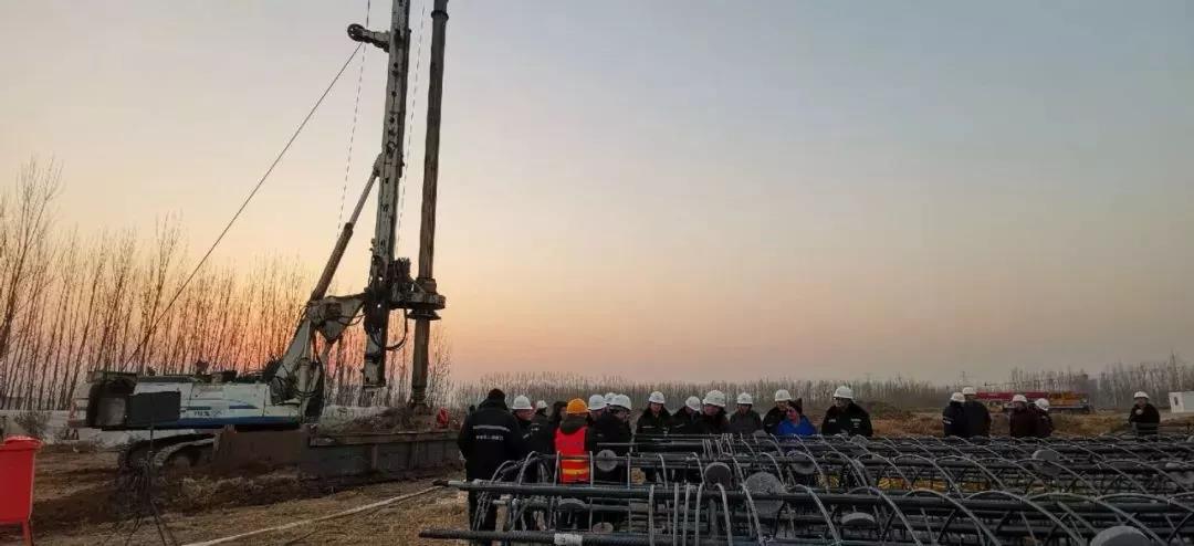 宇通旋挖打下雄安站第一樁 宇通旋挖打下雄安站第一樁